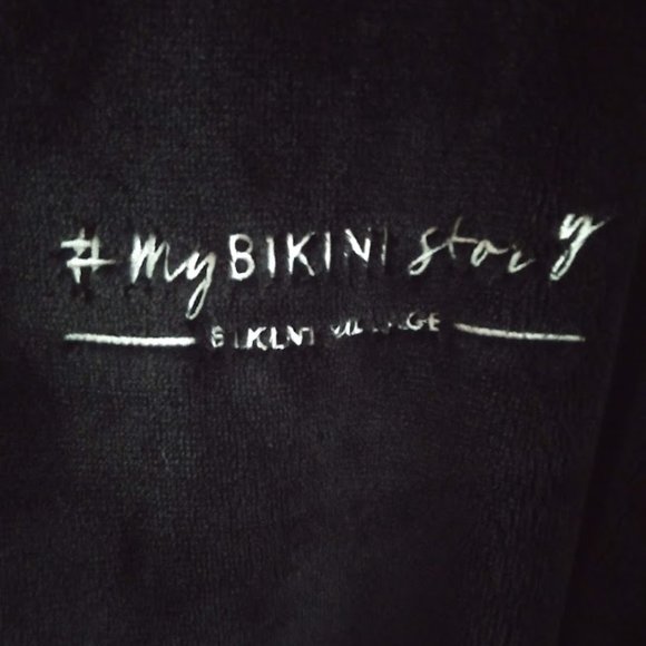 S/M ❤️Bikini Village "My Bikini Story" Fuzzy Plush Robe Lounge - Picture 8 of 11
